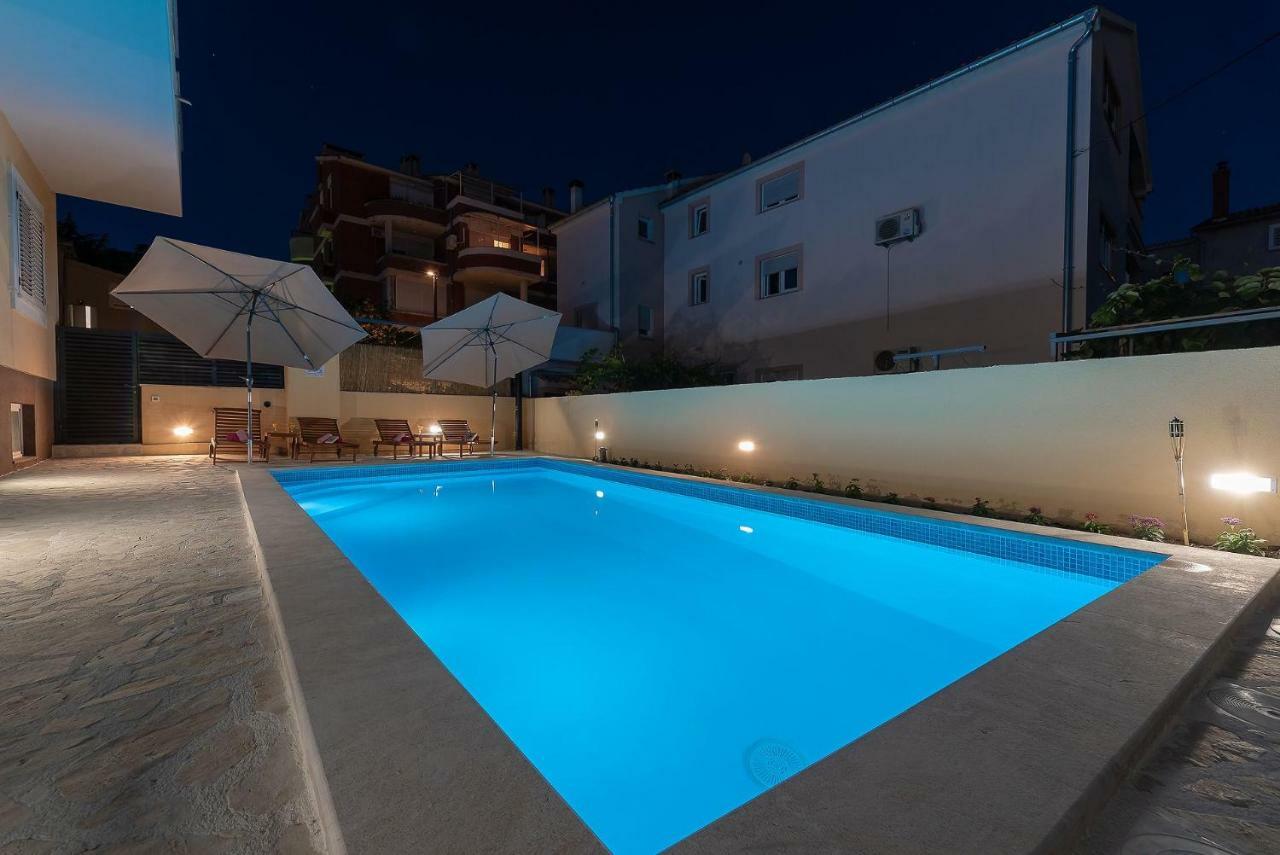 Dijana Appartement *