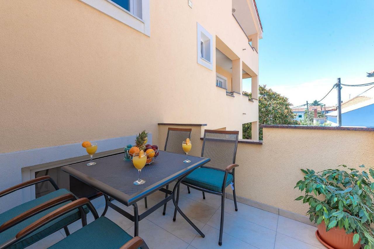 Dijana Appartement *